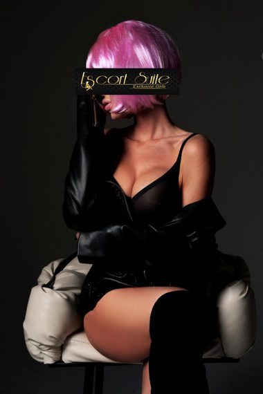 ehrgeizige escort dame