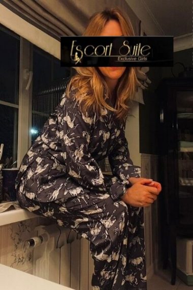 suesse escort dame