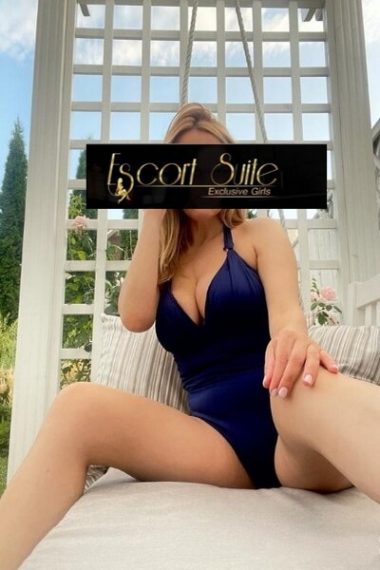 suesse escort dame