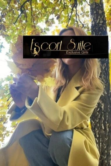 suesse escort dame